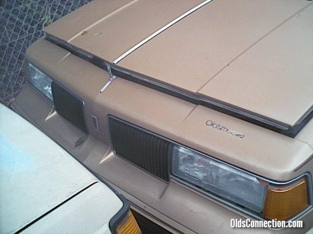 87 Salon Front End