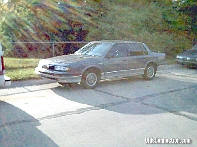 sis front corner shot